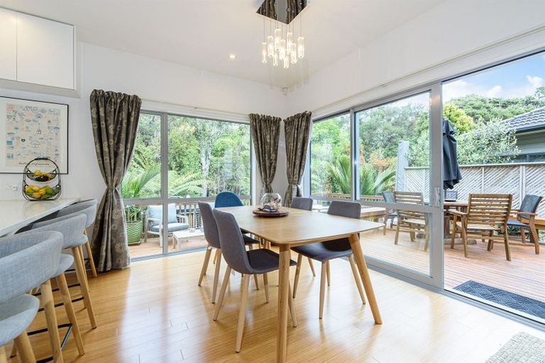 Photo of property in 6b Cronin Place, Beach Haven, Auckland, 0626