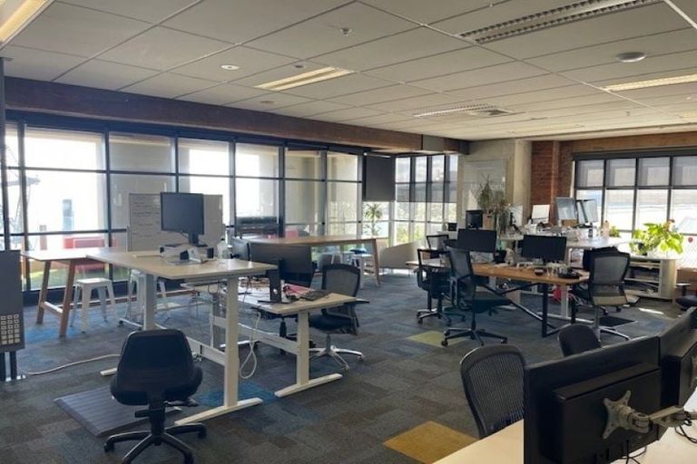 Photo of property in Nzx Centre, 13/11 Cable Street, Wellington Central, Wellington, 6011