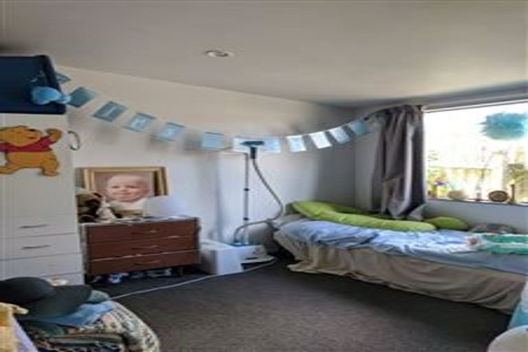 Photo of property in 4 Mackwood Place, Birkdale, Auckland, 0626