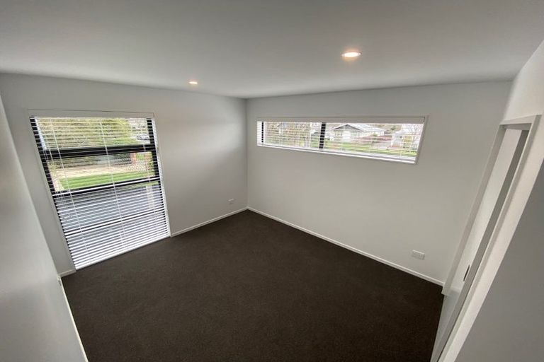 Photo of property in 2/242 Edgeware Road, Edgeware, Christchurch, 8013
