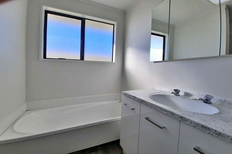 Photo of property in 12a Alverstoke Road, Parkvale, Tauranga, 3112