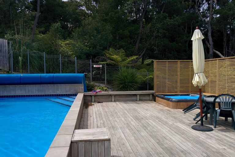 Photo of property in 1/206 Manuka Road, Bayview, Auckland, 0629