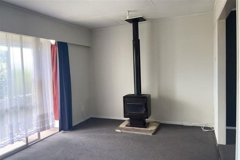 Photo of property in 28 Heather Street, Levin, 5510