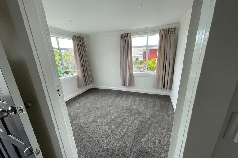 Photo of property in 11 West Coast Road, Glen Eden, Auckland, 0602