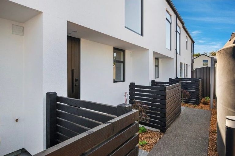 Photo of property in 5/10 New Brighton Road, Shirley, Christchurch, 8061