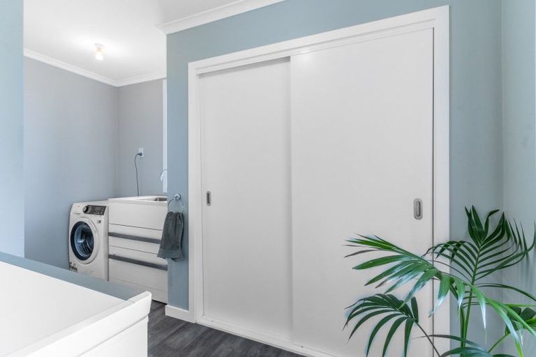 Photo of property in 14 Prince Street, Winton, 9720