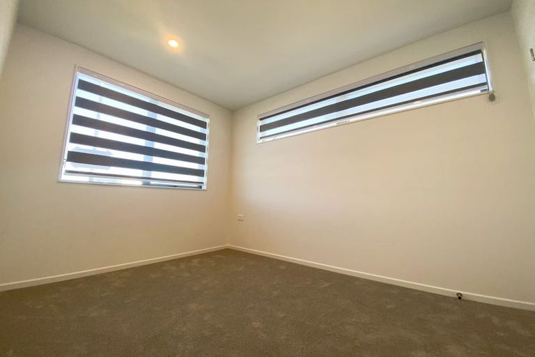 Photo of property in 32 Clayden Shuttleworth Street, Papakura, 2110