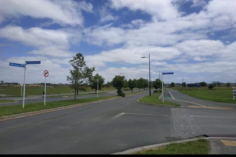 Photo of property in 11 Faithful Drive, Karaka, Papakura, 2113