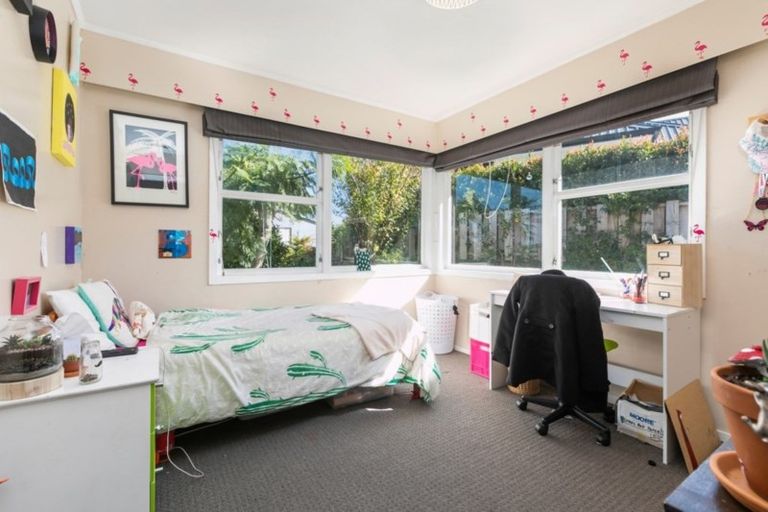 Photo of property in 27 Warwick Place, Brookfield, Tauranga, 3110