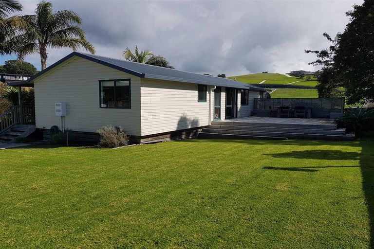 Photo of property in 13 Waterman Drive, Langs Beach, Waipu, 0582