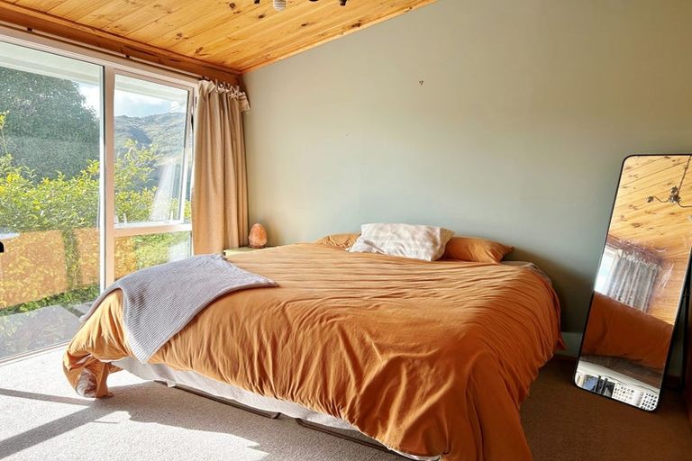 Photo of property in 18 Te Ra Crescent, Diamond Harbour, 8972