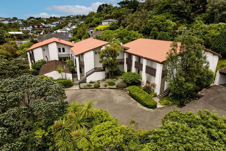 Photo of property in 141b Churton Drive, Churton Park, Wellington, 6037