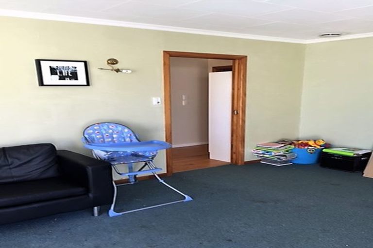 Photo of property in 45 Beazley Avenue, Paparangi, Wellington, 6037