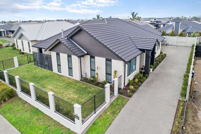 Photo of property in 99 Palm Springs Boulevard, Papamoa Beach, Papamoa, 3118