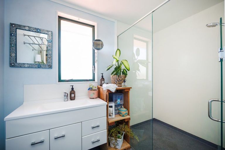 Photo of property in 1931 Parewanui Road, Parewanui, Bulls, 4894