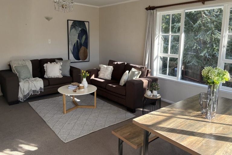 Photo of property in 12 Newnham Court, Tawa, Wellington, 5028