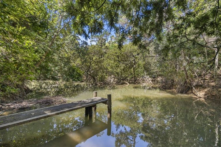 Photo of property in 10 Beach Street, Sandspit, Warkworth, 0982