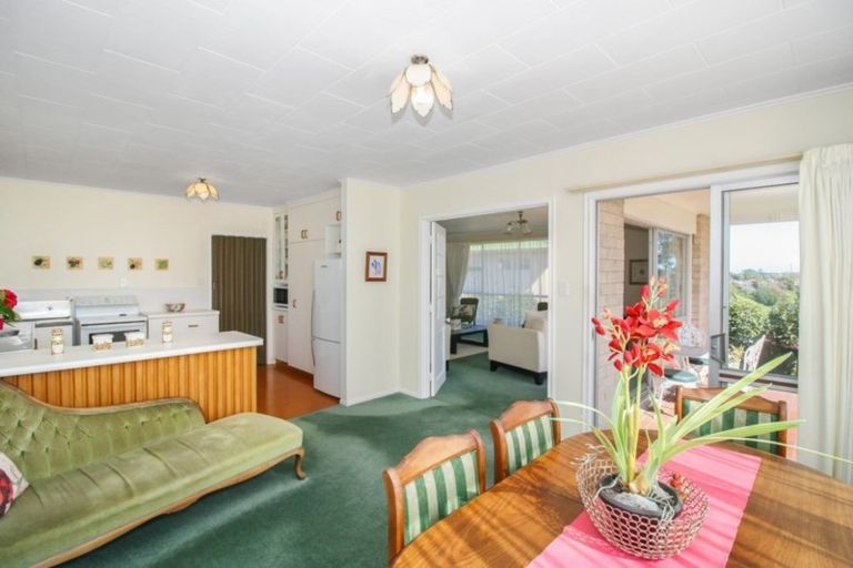 Photo of property in 18 Truby King Street, Merrilands, New Plymouth, 4312