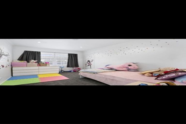 Photo of property in 30 Oregon Drive, Maoribank, Upper Hutt, 5018