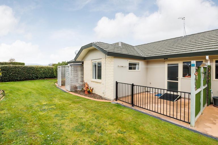 Photo of property in 9 Foxtail Fern, Kelvin Grove, Palmerston North, 4414