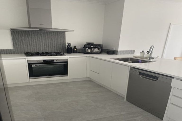 Photo of property in 31/1 Scott Road, Hobsonville, Auckland, 0616