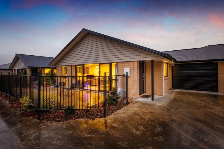 Photo of property in 15 Thomson Street, West End, Palmerston North, 4412
