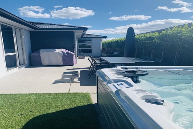 Photo of property in 17 Pimelea Street, Papamoa Beach, Papamoa, 3118