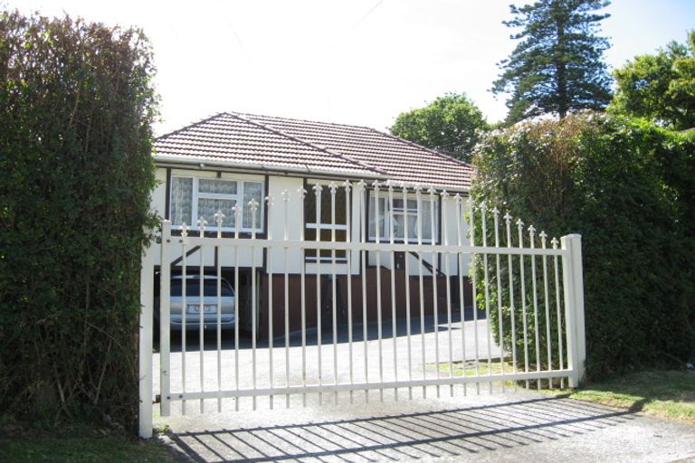 Photo of property in 61 Coronation Road, Mangere Bridge, Auckland, 2022