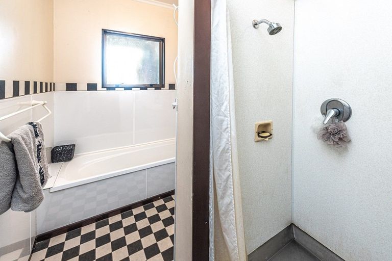 Photo of property in 10 Seafront Road, Castlecliff, Whanganui, 4501