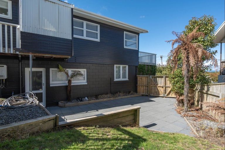Photo of property in 6 Liston Avenue, Hilltop, Taupo, 3330
