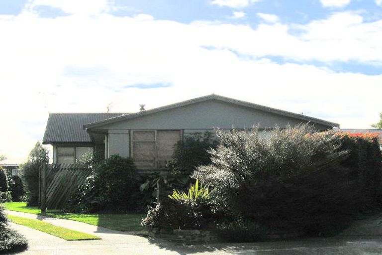Photo of property in 74 Atherfold Crescent, Greenmeadows, Napier, 4112