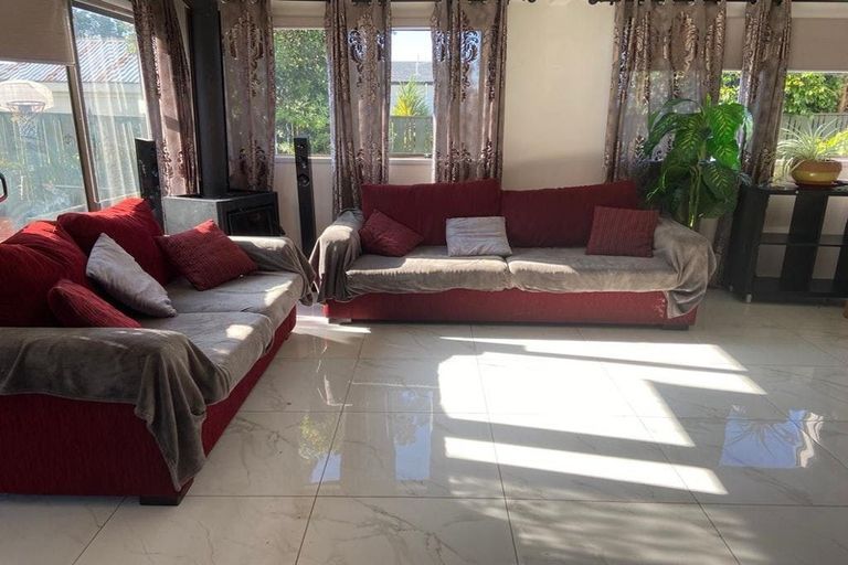 Photo of property in 1/15 Roseberry Avenue, Birkenhead, Auckland, 0626