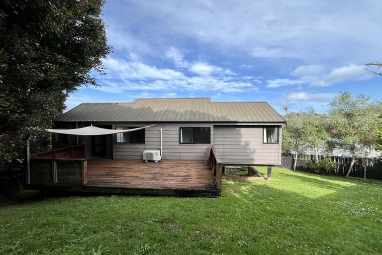 Photo of property in 26 Orinda Close, Botany Downs, Auckland, 2010