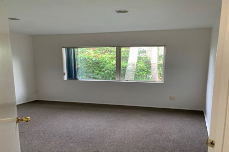 Photo of property in 5 St Thomas More Lane, Glenfield, Auckland, 0629