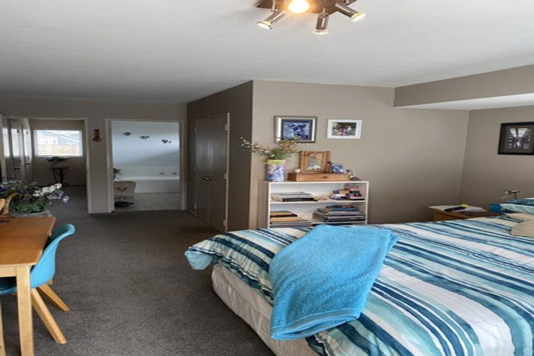 Photo of property in 1/37 Selwyn Crescent, Forrest Hill, Auckland, 0620