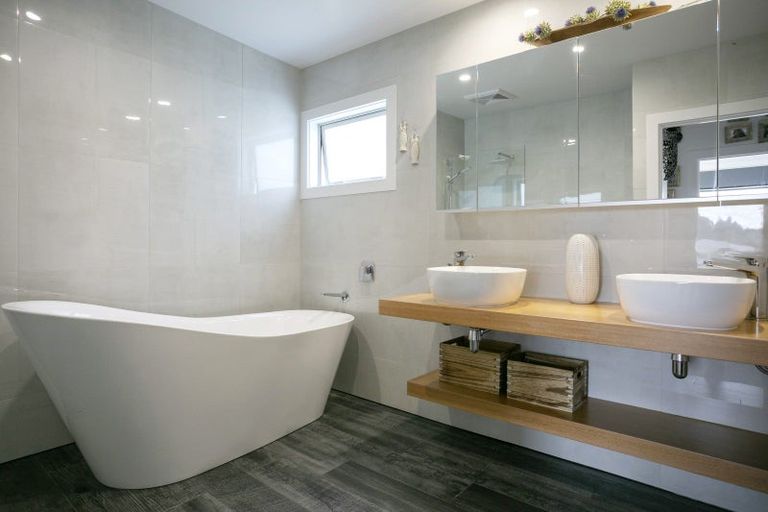 Photo of property in 32 Coprosma Crescent, Waipahihi, Taupo, 3330