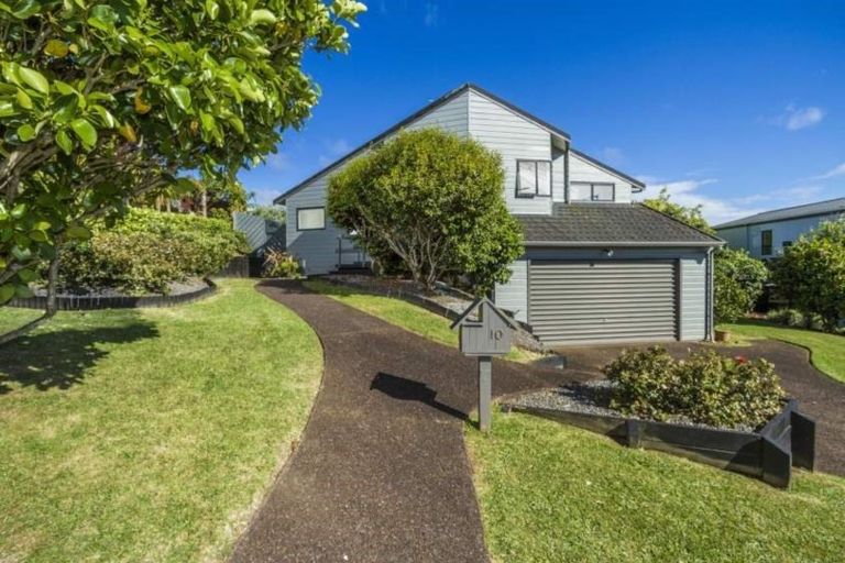 Photo of property in 10 Bellbird Rise, Murrays Bay, Auckland, 0630