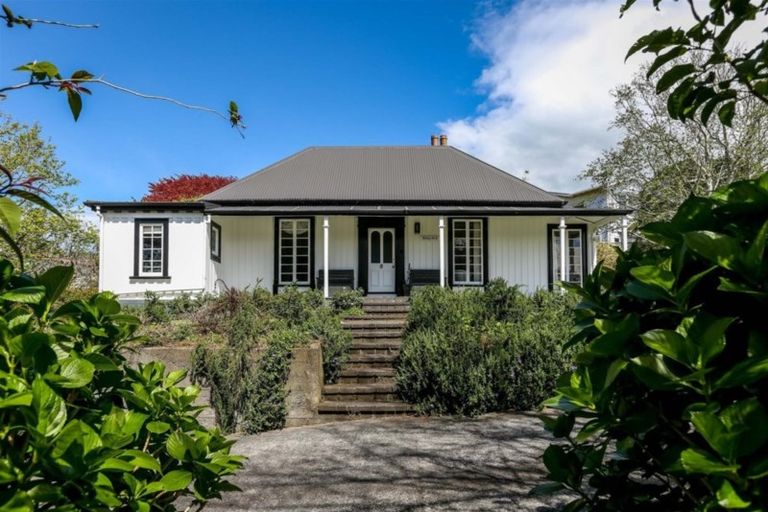 Photo of property in 37a Cameron Street, New Plymouth, 4310