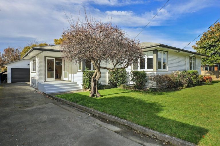 Photo of property in 34 Warwick Crescent, Taradale, Napier, 4112