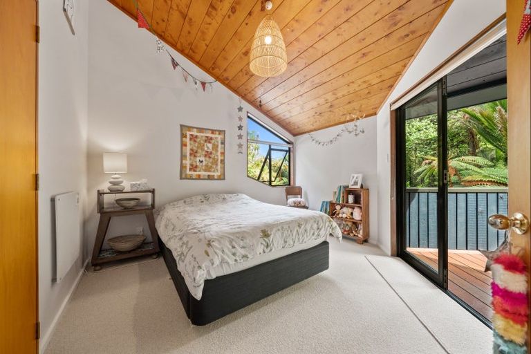 Photo of property in 11 Kereru Place, Upper Vogeltown, New Plymouth, 4310