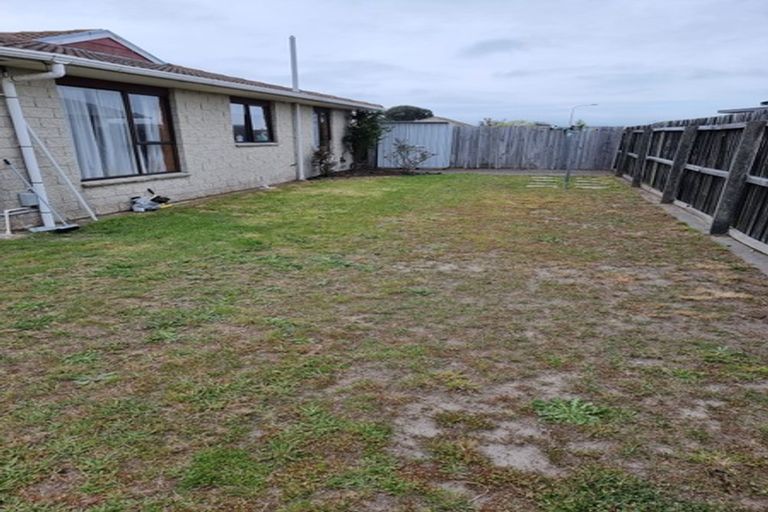 Photo of property in 2/5 Pegasus Avenue, North New Brighton, Christchurch, 8083
