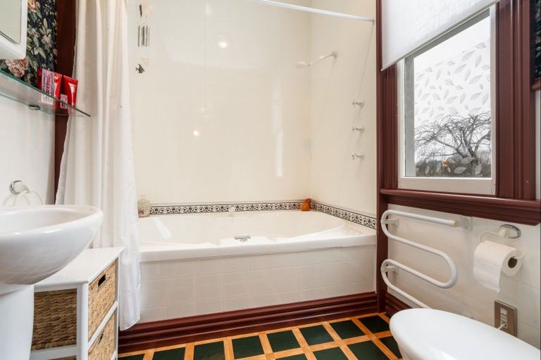 Photo of property in 6 Domain Road, Dunback, Palmerston, 9483