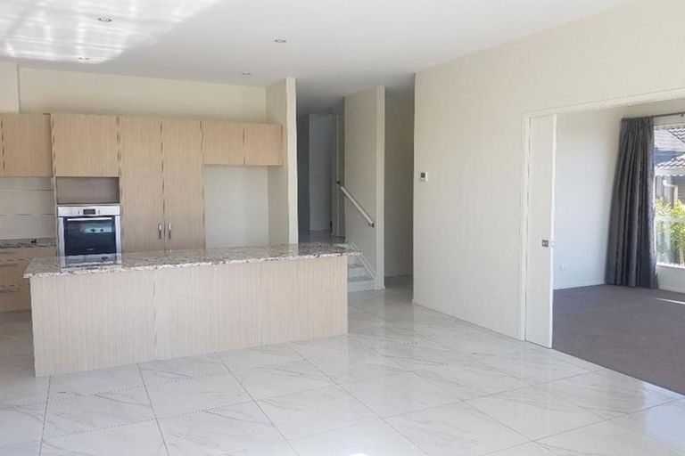 Photo of property in 12 Butler Stoney Crescent, Silverdale, 0932