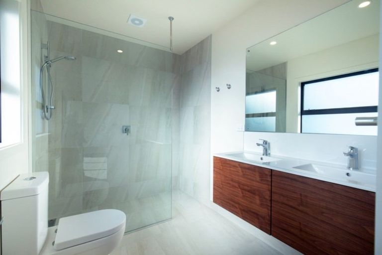 Photo of property in 3 Bargour Street, Wanaka, 9305