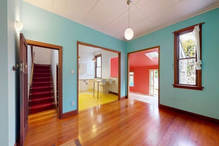 Photo of property in 140 Russell Terrace, Berhampore, Wellington, 6023