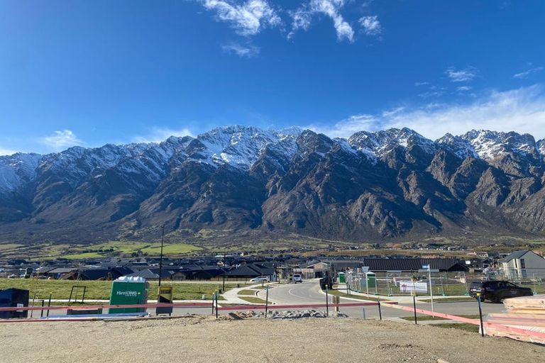 Photo of property in 6 Friesian Close, Jacks Point, 9371