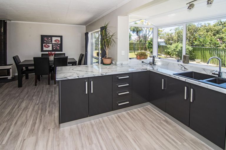 Photo of property in 8a Tararua Street, Masterton, 5810