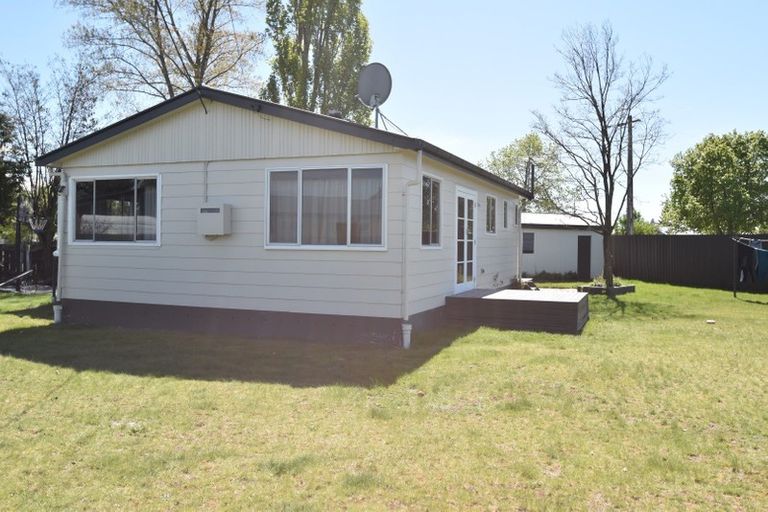 Photo of property in 16 Mackenzie Drive, Twizel, 7901