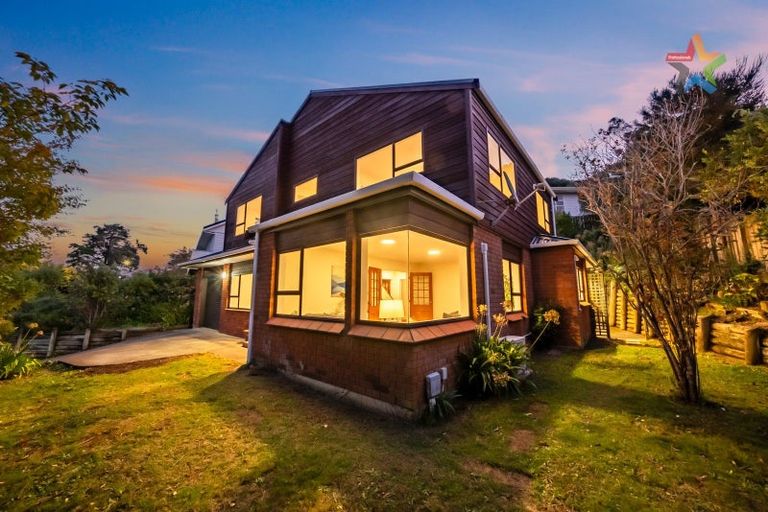 Photo of property in 14 Shackle Lane, Whitby, Porirua, 5024