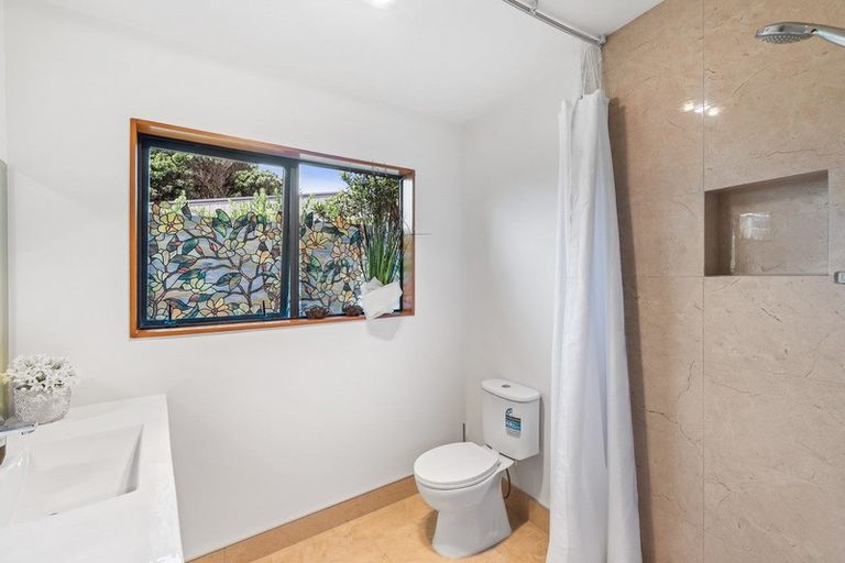 Photo of property in 100 The Esplanade, Raumati South, Paraparaumu, 5032